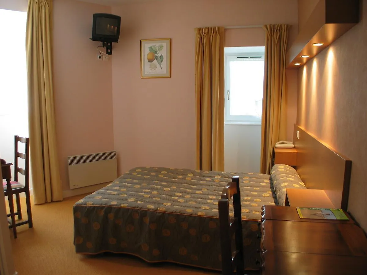 **  Le Pelican Hotel Rochefort-en-Terre France